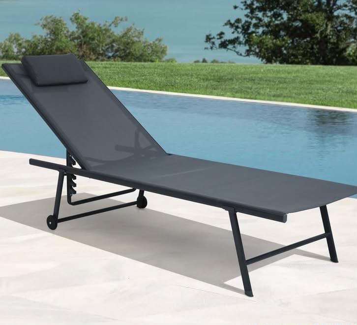 Vox Lounge chair