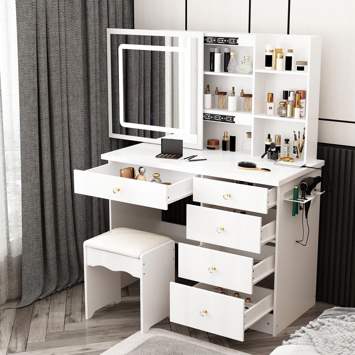 Lora Vanity