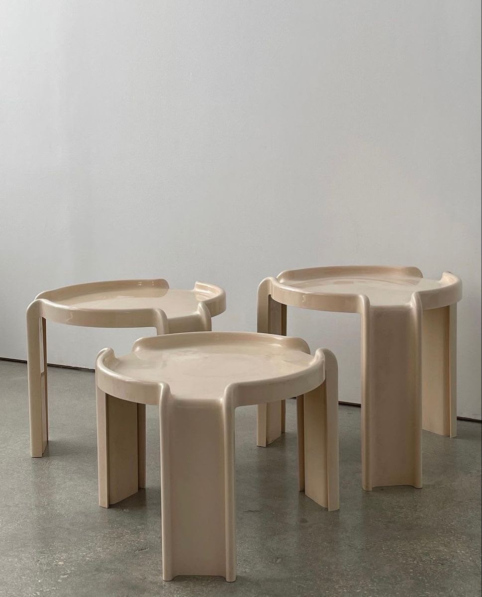 Giotto Table