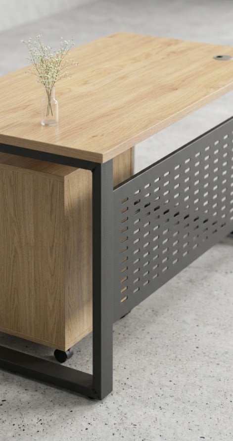 Freja Executive Desk