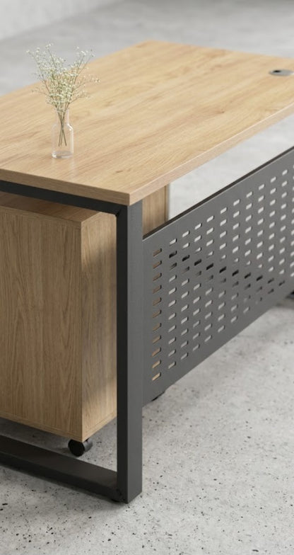 Freja Executive Desk