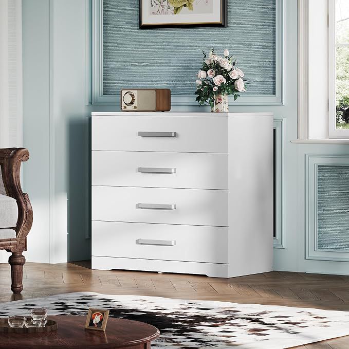 WliveI Dresser