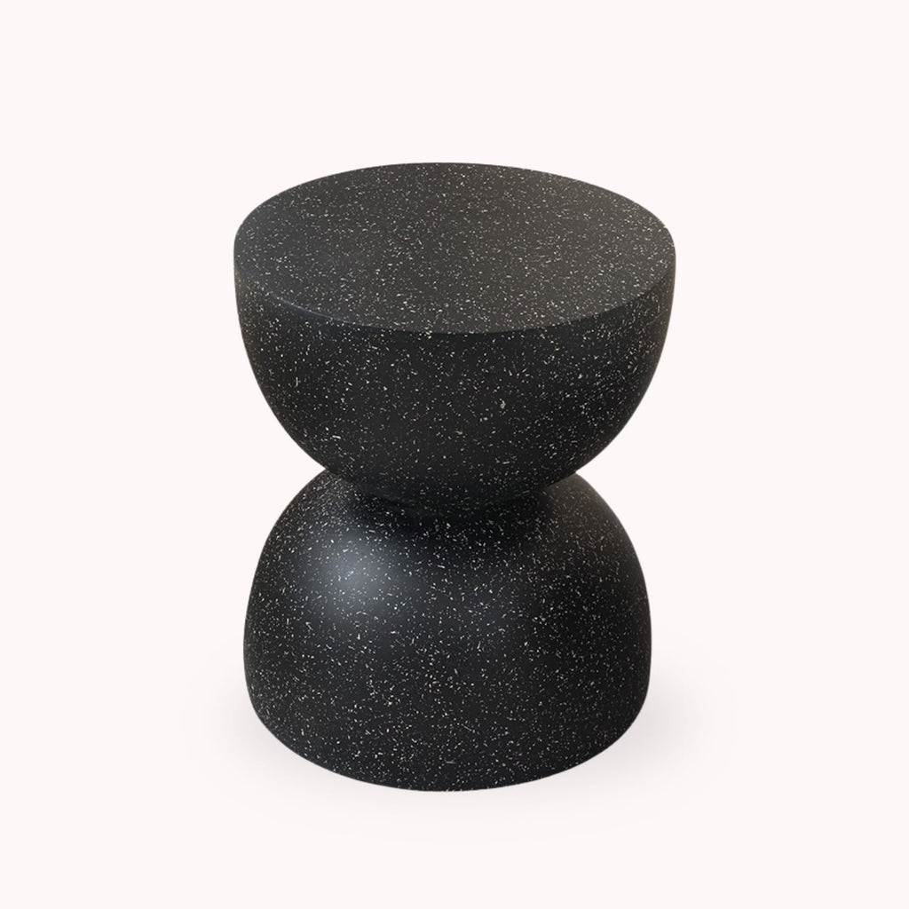 NoirEssence  Table