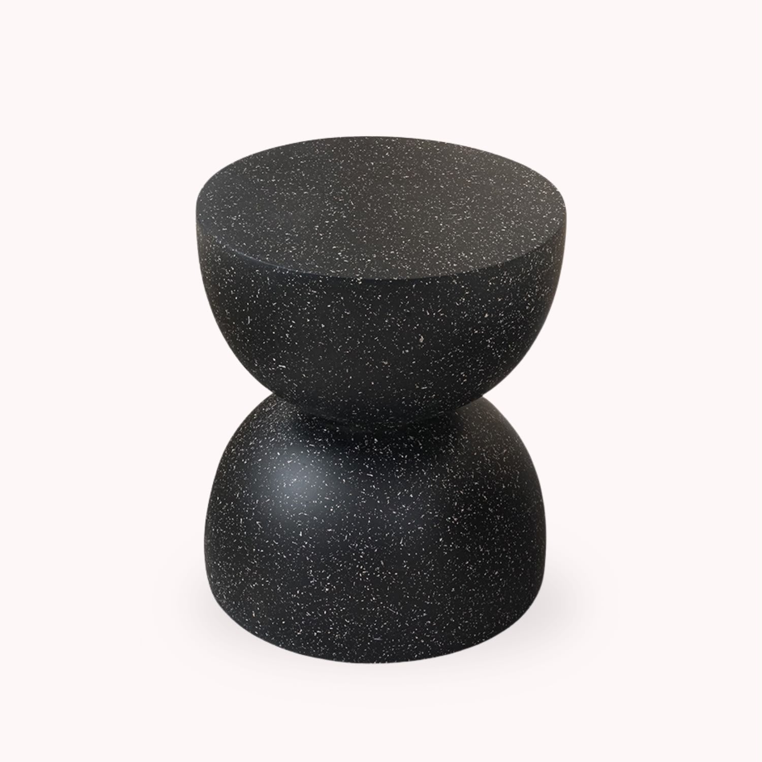 NoirEssence  Table