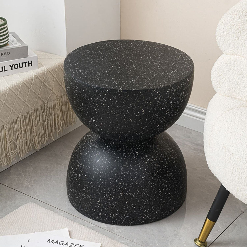 NoirEssence  Table