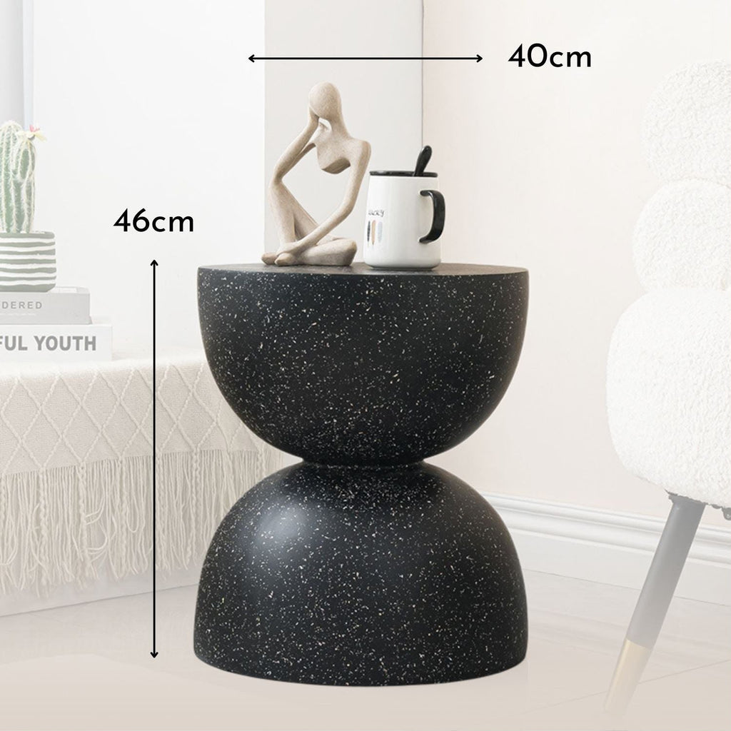 NoirEssence  Table
