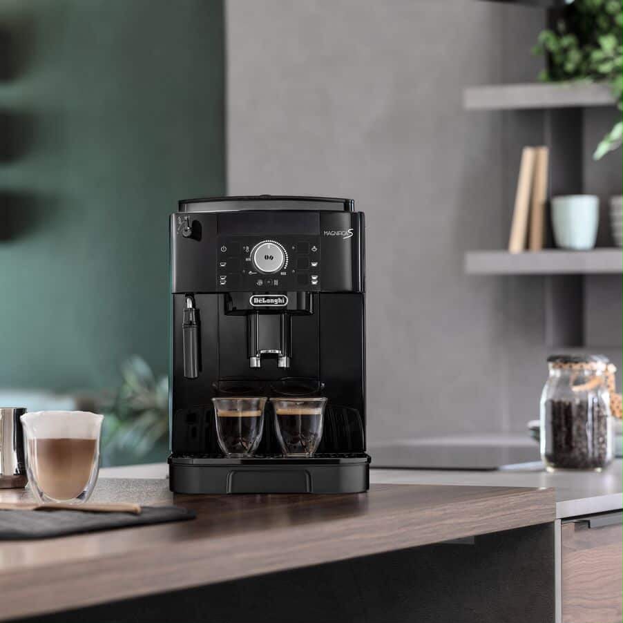De'Longhi MagnifiaS Coffee Machine