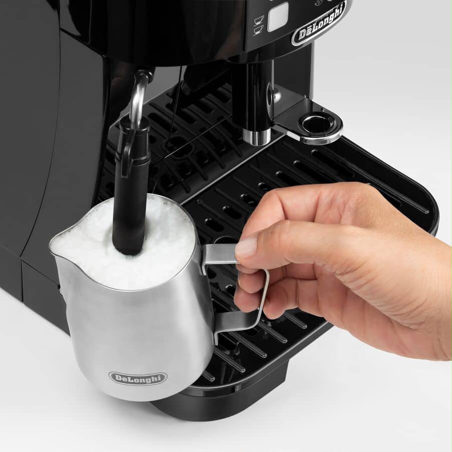 De'Longhi MagnifiaS Coffee Machine