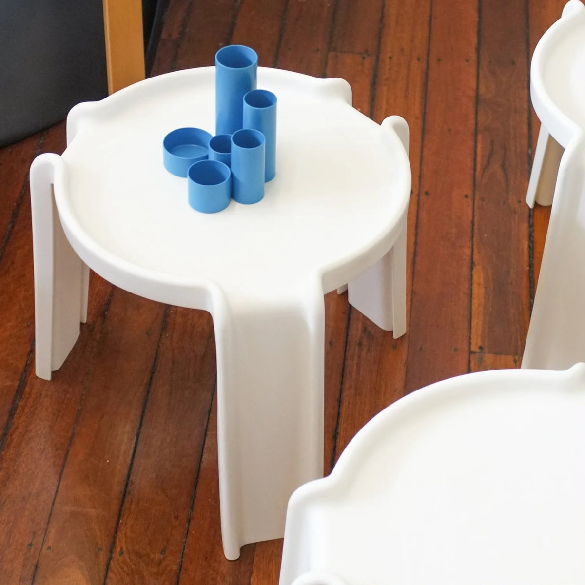 Giotto Table
