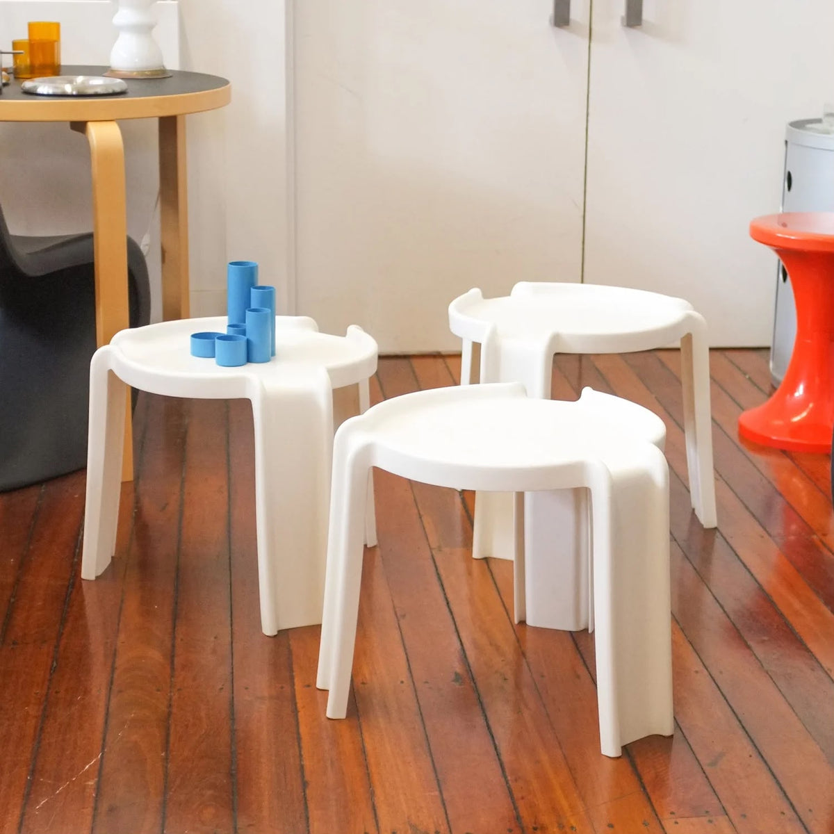 Giotto Table