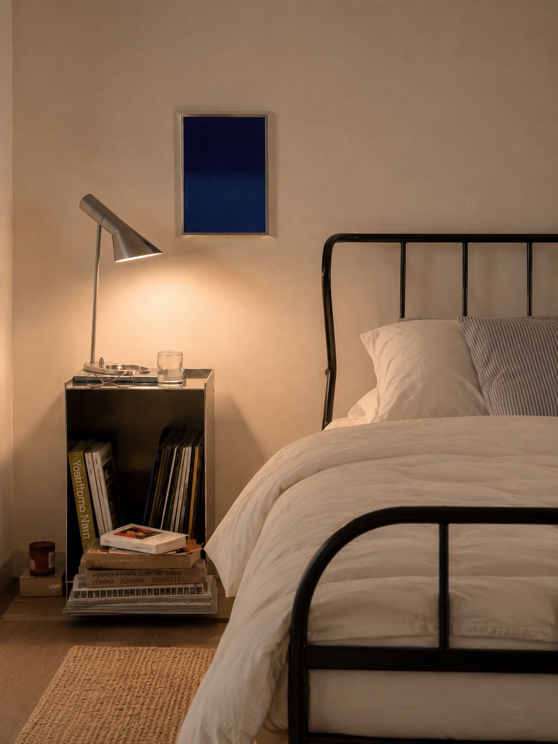 AriaArc Metal Bed