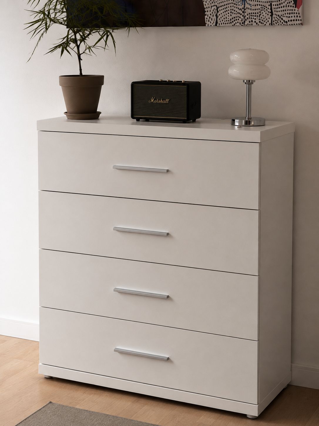 WliveI Dresser